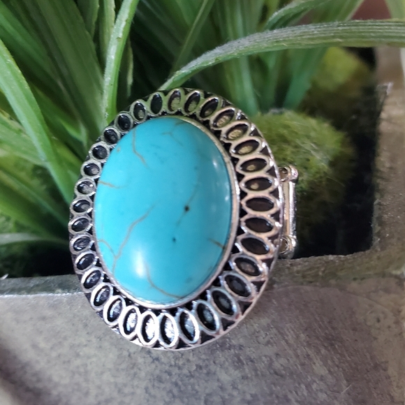 Silver Tone & Turquoise Stretch Band Ring 💥3 for $24💥 - Picture 4 of 17